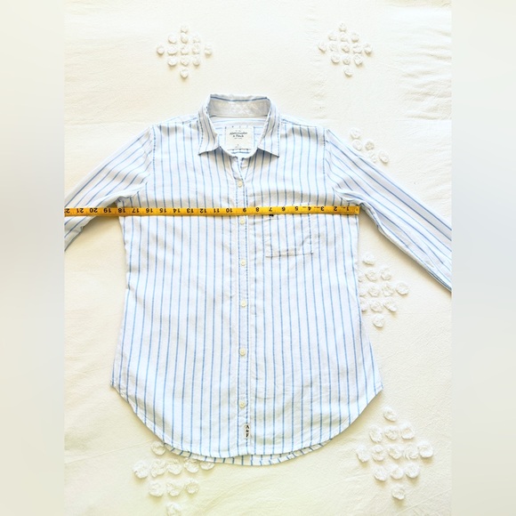 Vintage Y2K Abercrombie & Fitch Striped Linen Button Up Shirt - White/Blue - S - Picture 11 of 14